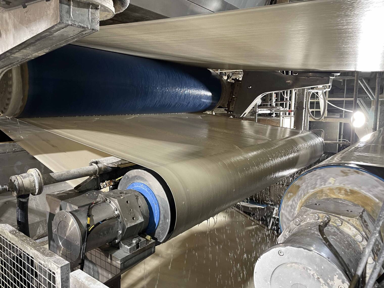  Eine Premiere mit Keramikwalzen für die Papierindustrie